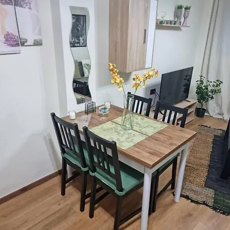 Old School - Classic Value Apartment