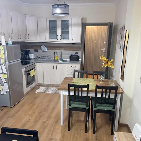 Old School - Classic Value Apartment Thessaloniki